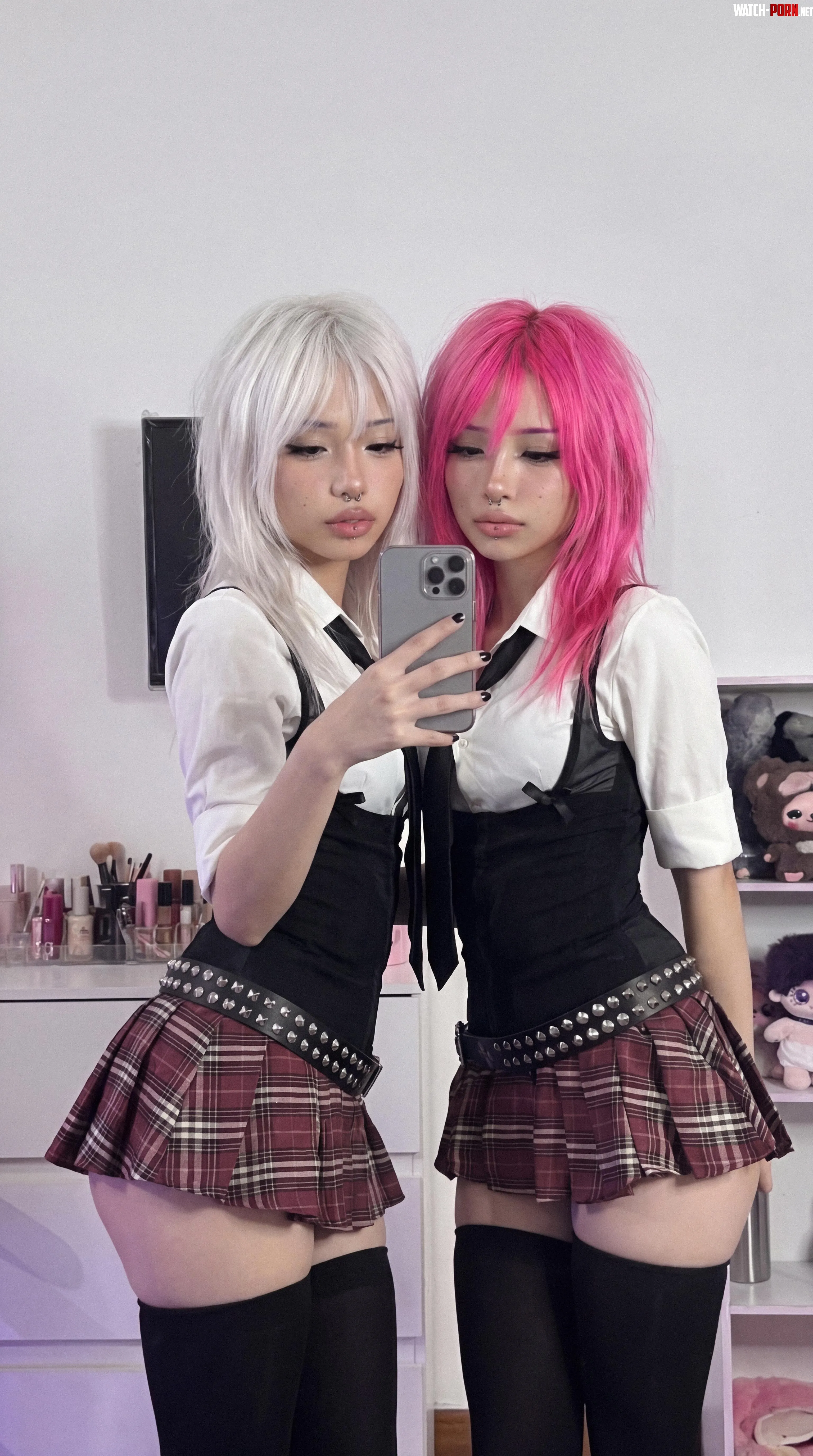we share everything.. including your cum. by yukixyamitwins