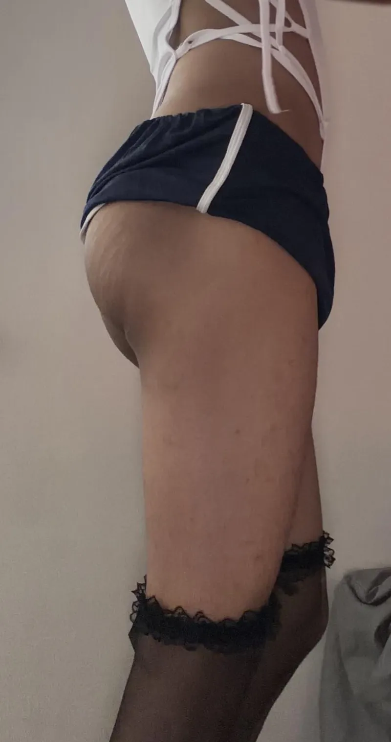 Thumbnail Exploring Kyugasm's Side Profile | asiansissification Insights