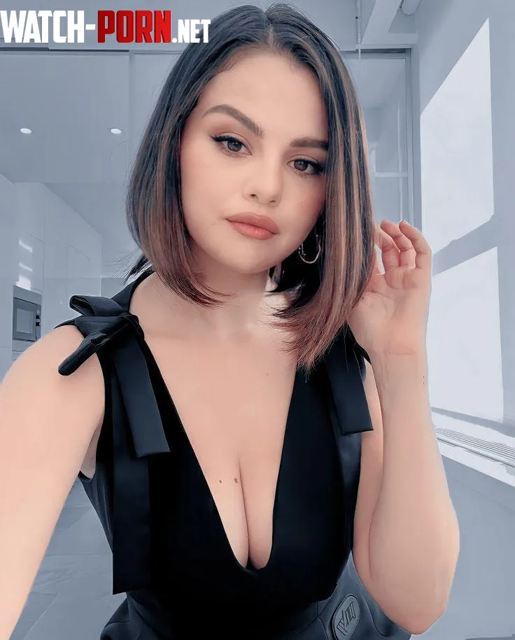 Selena Gomez by InfamousAstronaut592