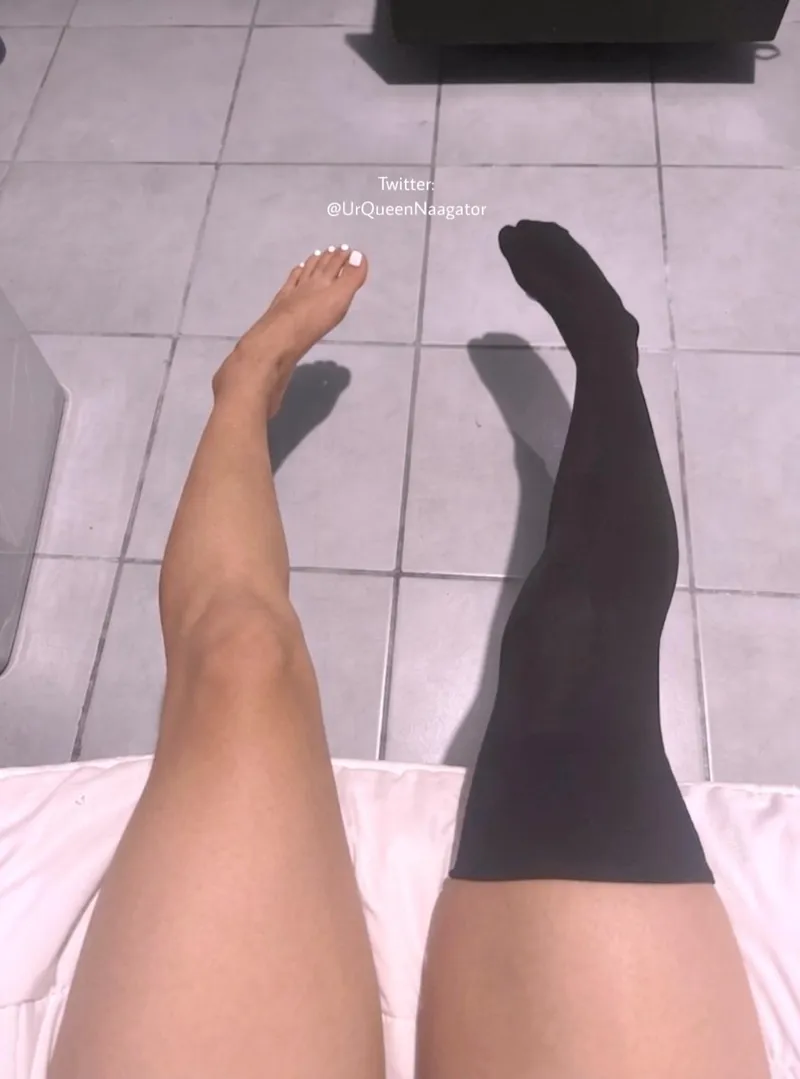 Thumbnail OC Feet: Socks or Bare? You Decide! | TuNagatoro006