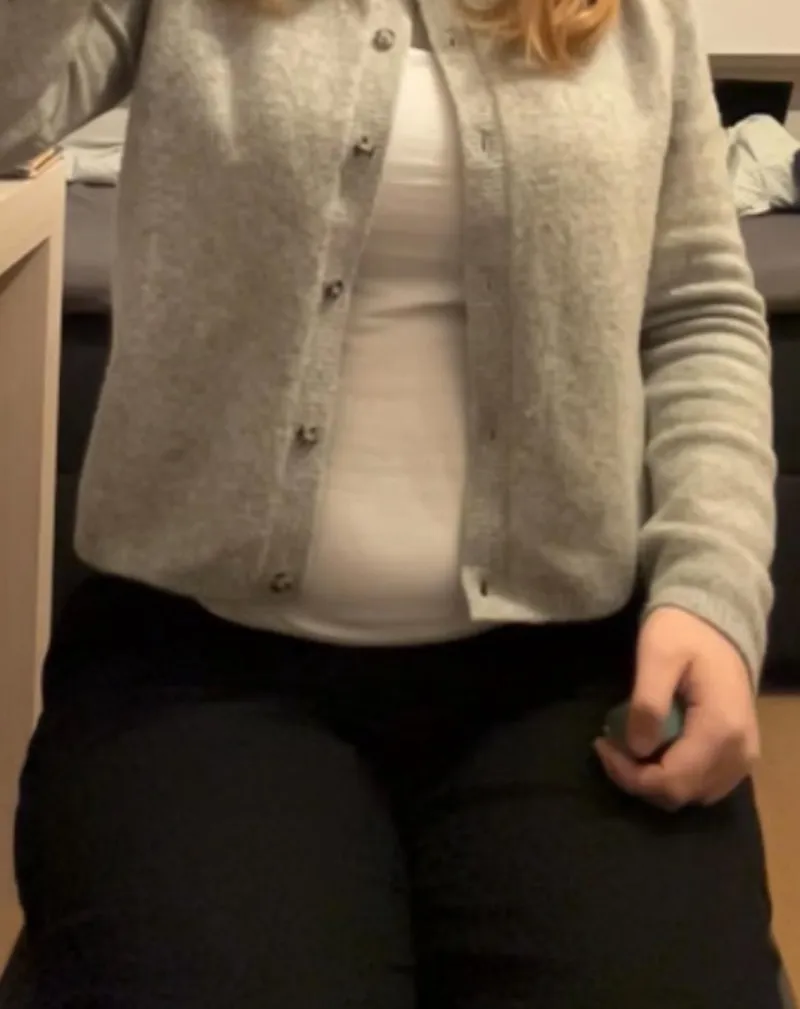 Thumbnail Contentment Emoji: Contribution by girlwholovesfoodd in Stuffers Category