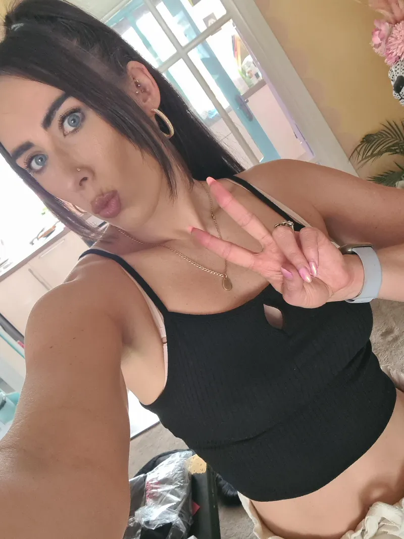 Thumbnail Bank Holiday Outfit Inspiration for Croptop Lovers