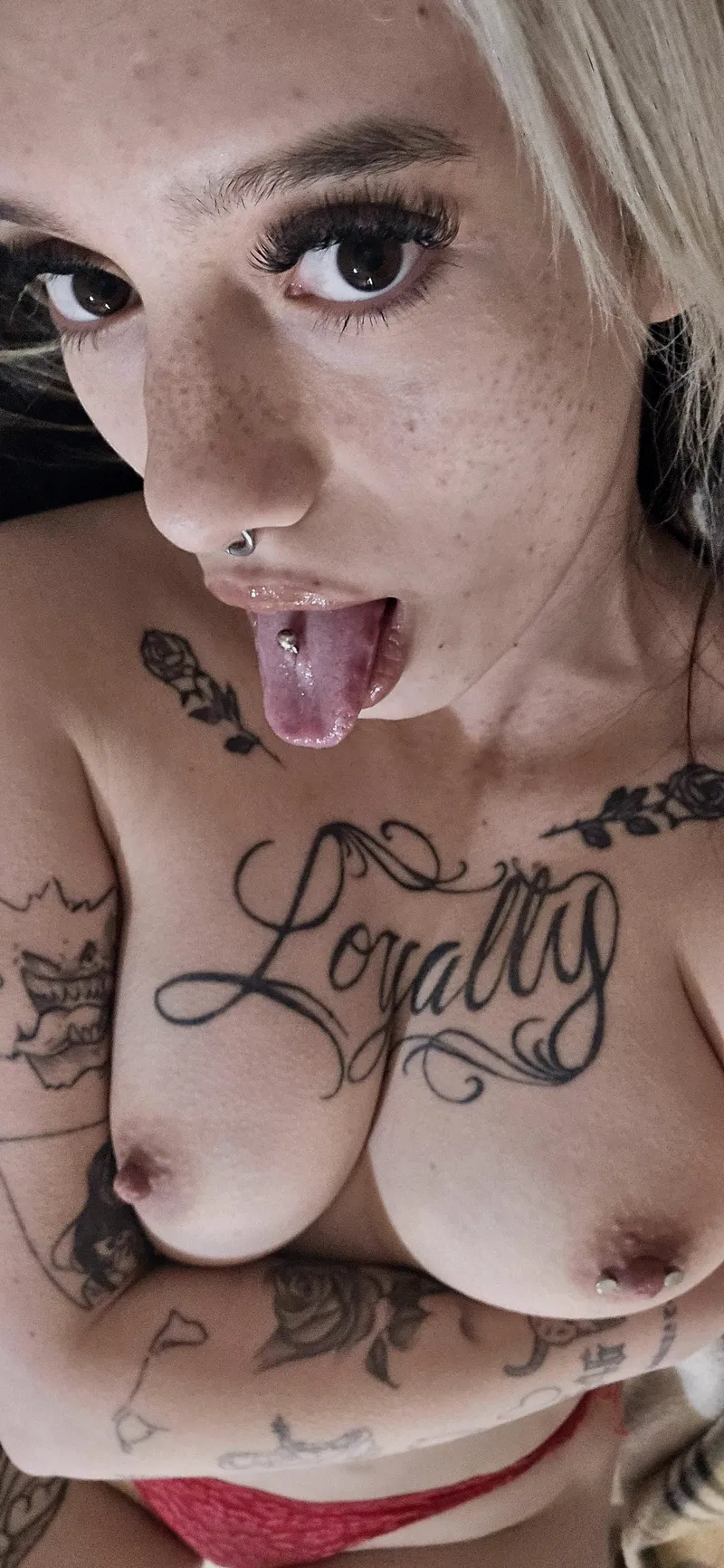 Thumbnail Quick Natural Titties Show Off by itslolabb