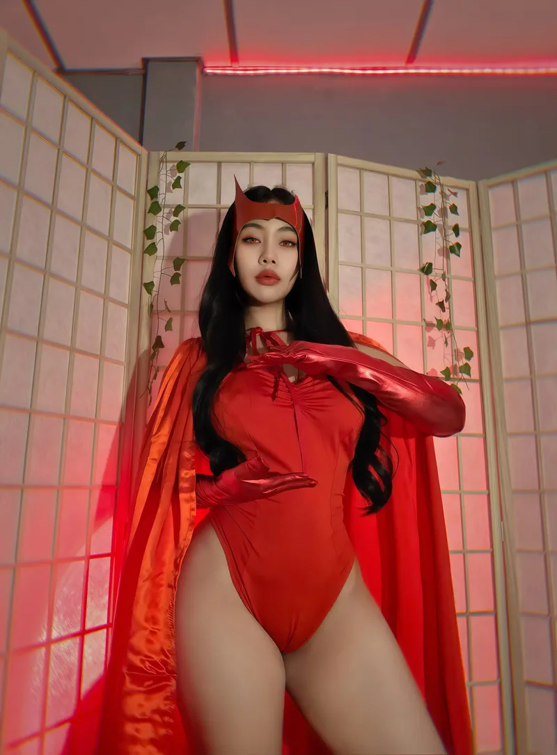 Thumbnail Jenny Brings Wanda from X Men to Life in Mesmerizing Cosplay | Blush-BunnyX