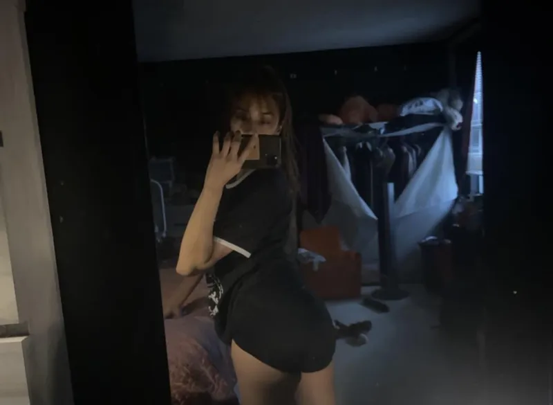Thumbnail Seeking a Sugar Daddy: SpicyStrawberry0's Thong Request