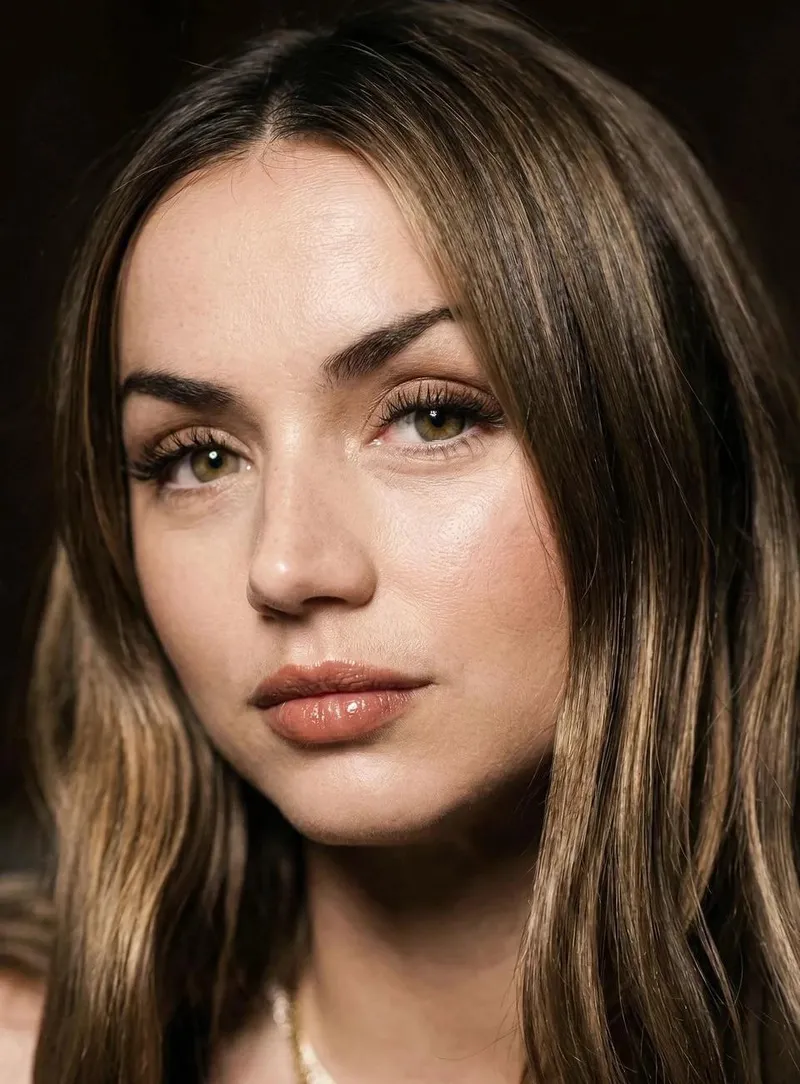 Thumbnail Ana de Armas: A Glamorous Figure to Remember by UrbanAchievers6371