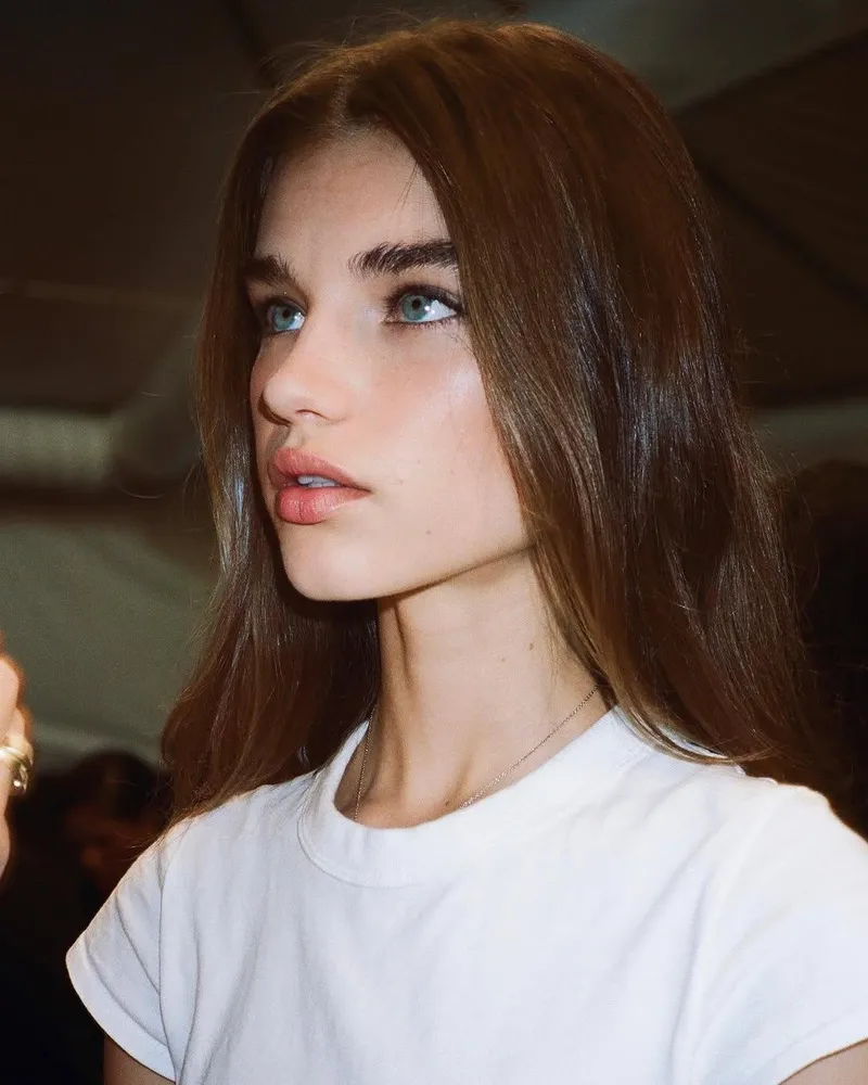 Thumbnail Meet Meghan Roche: A Beauty to Admire by RatScorpion_69