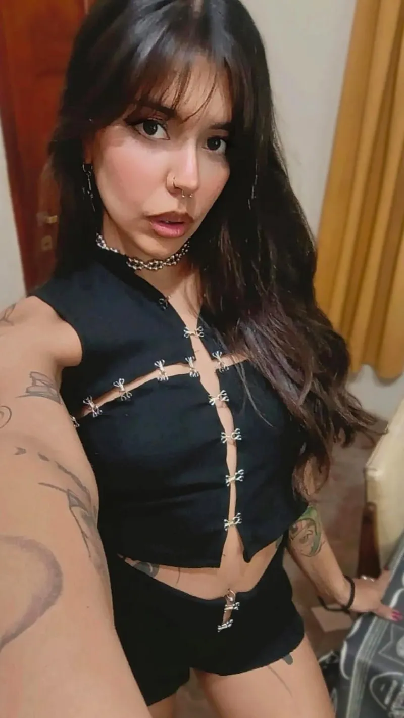 Thumbnail Petite and Gothic: Exploring Unique Beauties - Electronic_Event3