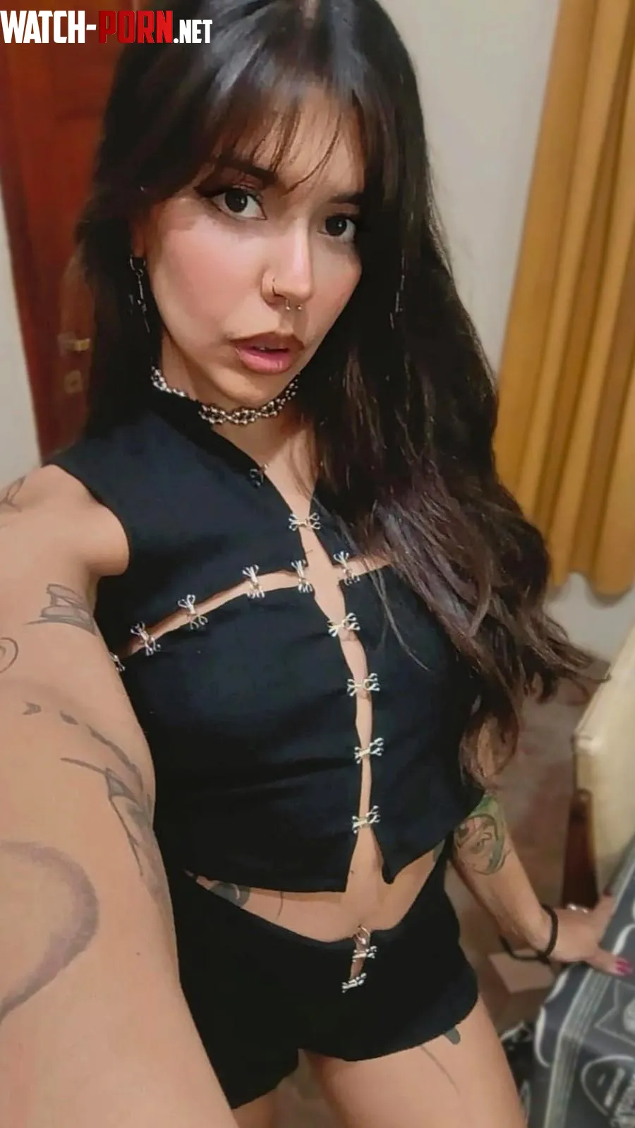 are you  into petite goth girls? by Electronic_Event3