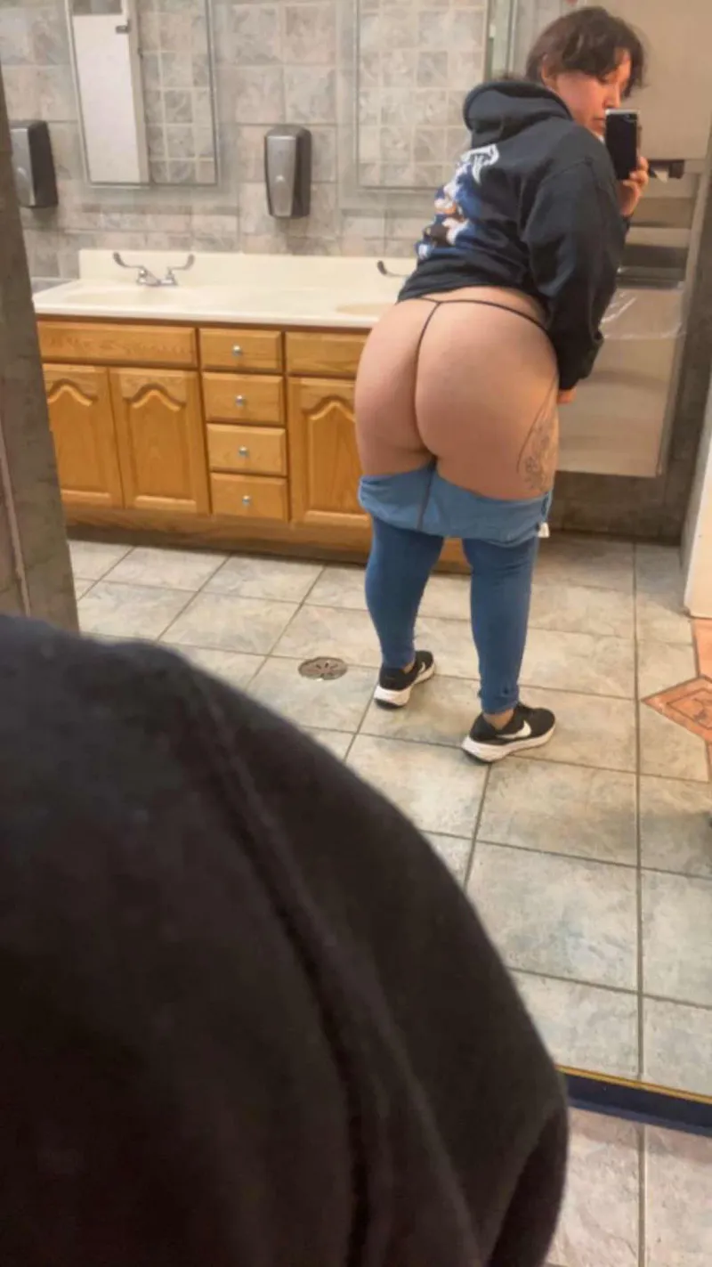Thumbnail All natural 👀 by PlushysFan