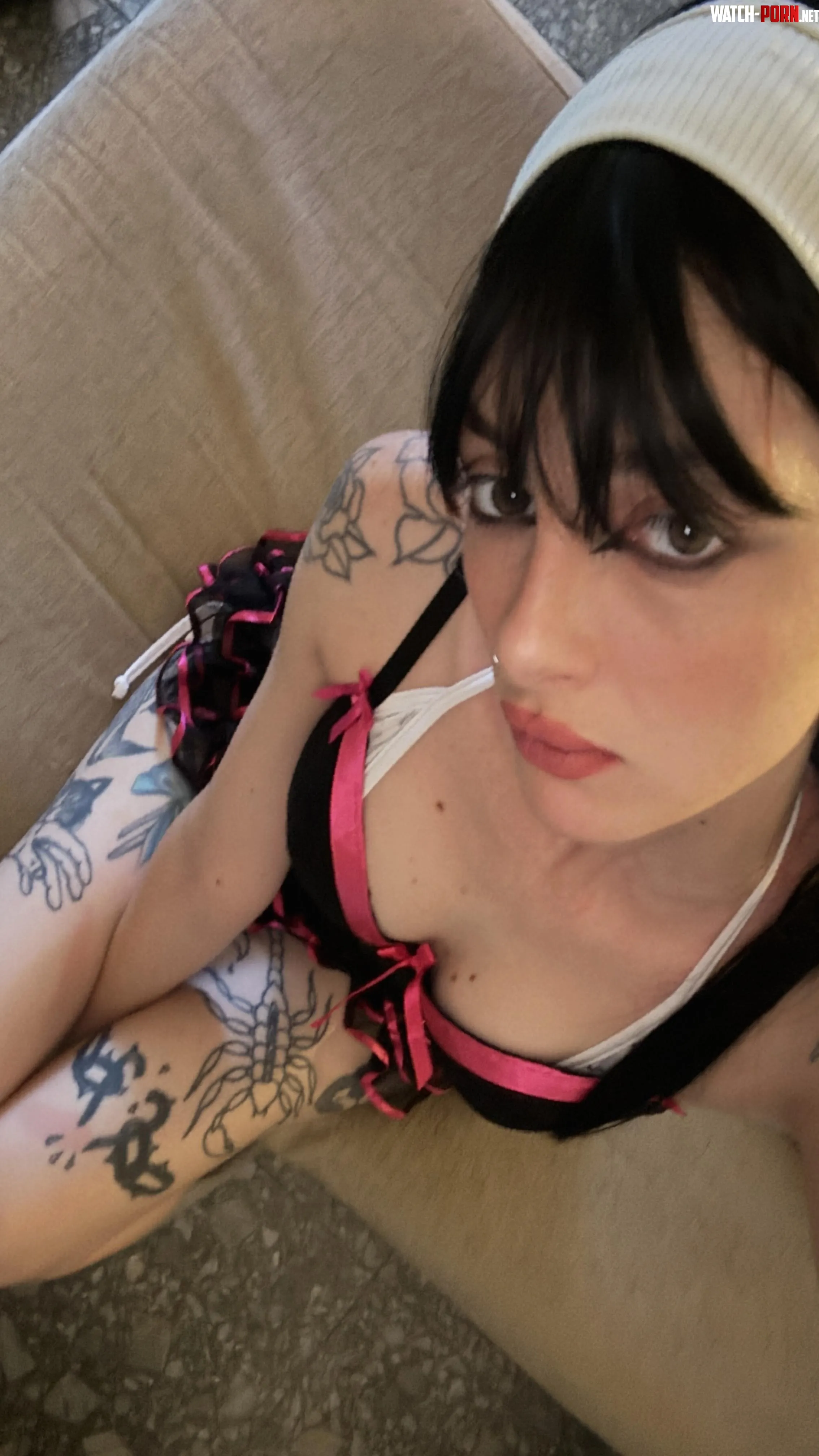 Bored and kinda down for fun, but can’t host talk 2 me on lnstа: lunajazly by Anon-Sham