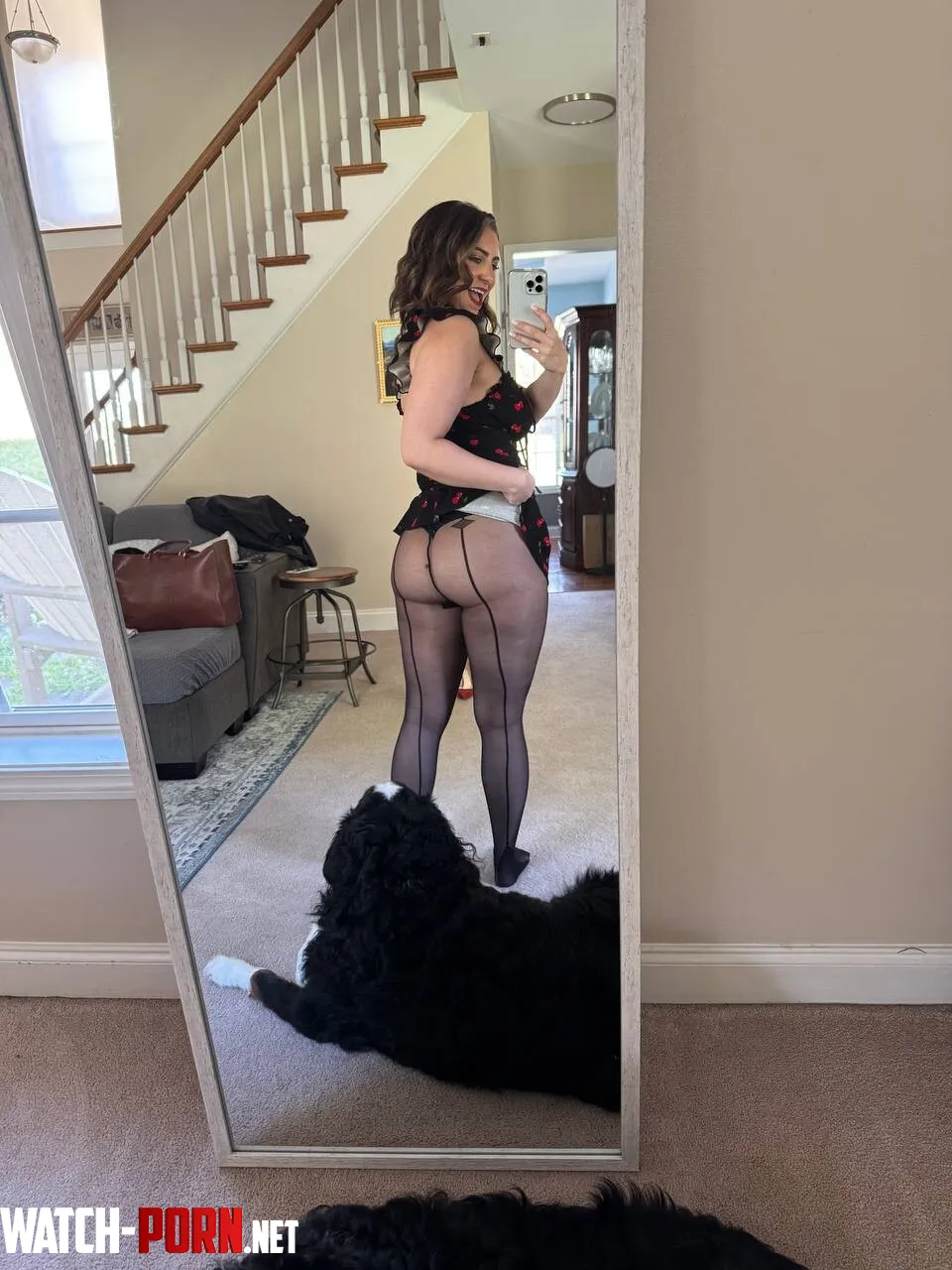 Just the right pantyhose to show my curves by QuietGirl26