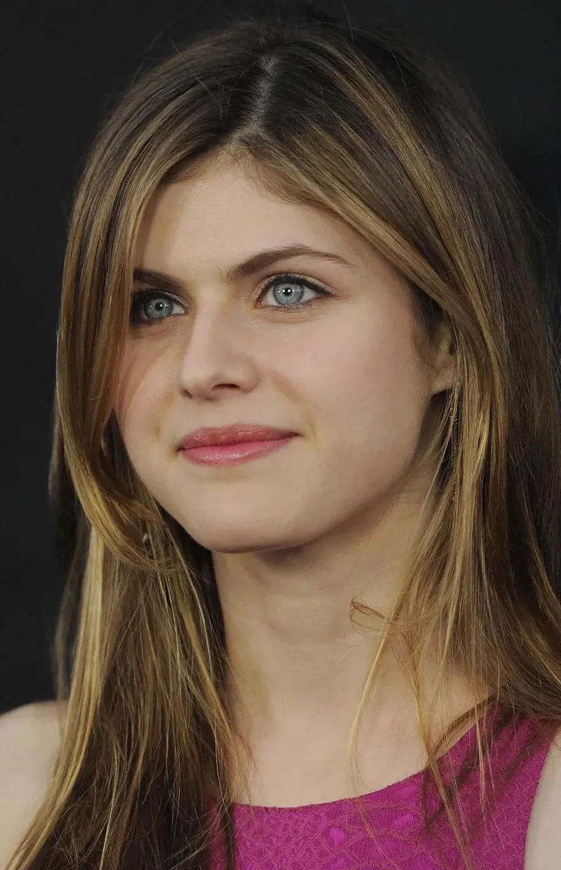 Thumbnail Alexandra Daddario: UrbanAchievers6371's Allure Unveiled