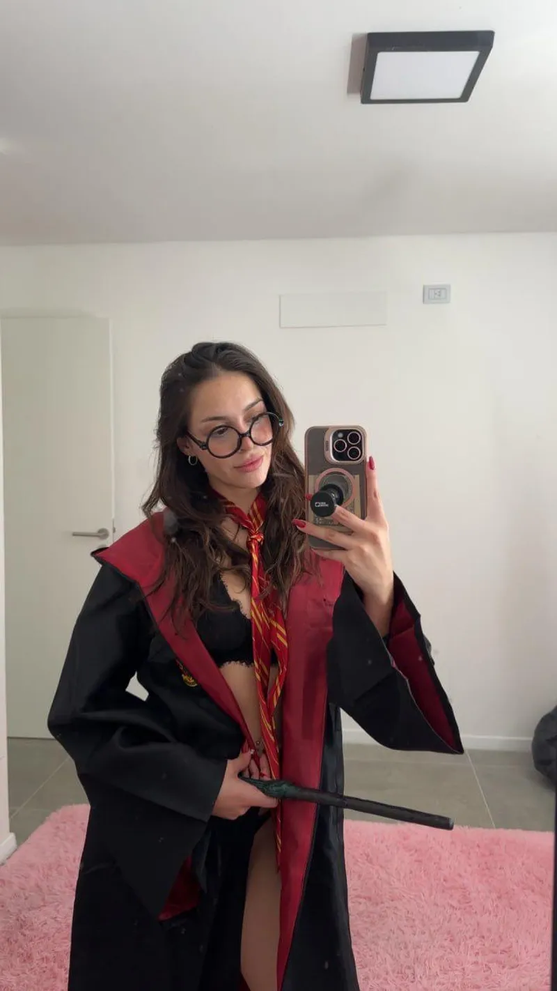 Thumbnail Harry Potter: An Erotic Interpretation by Sophie