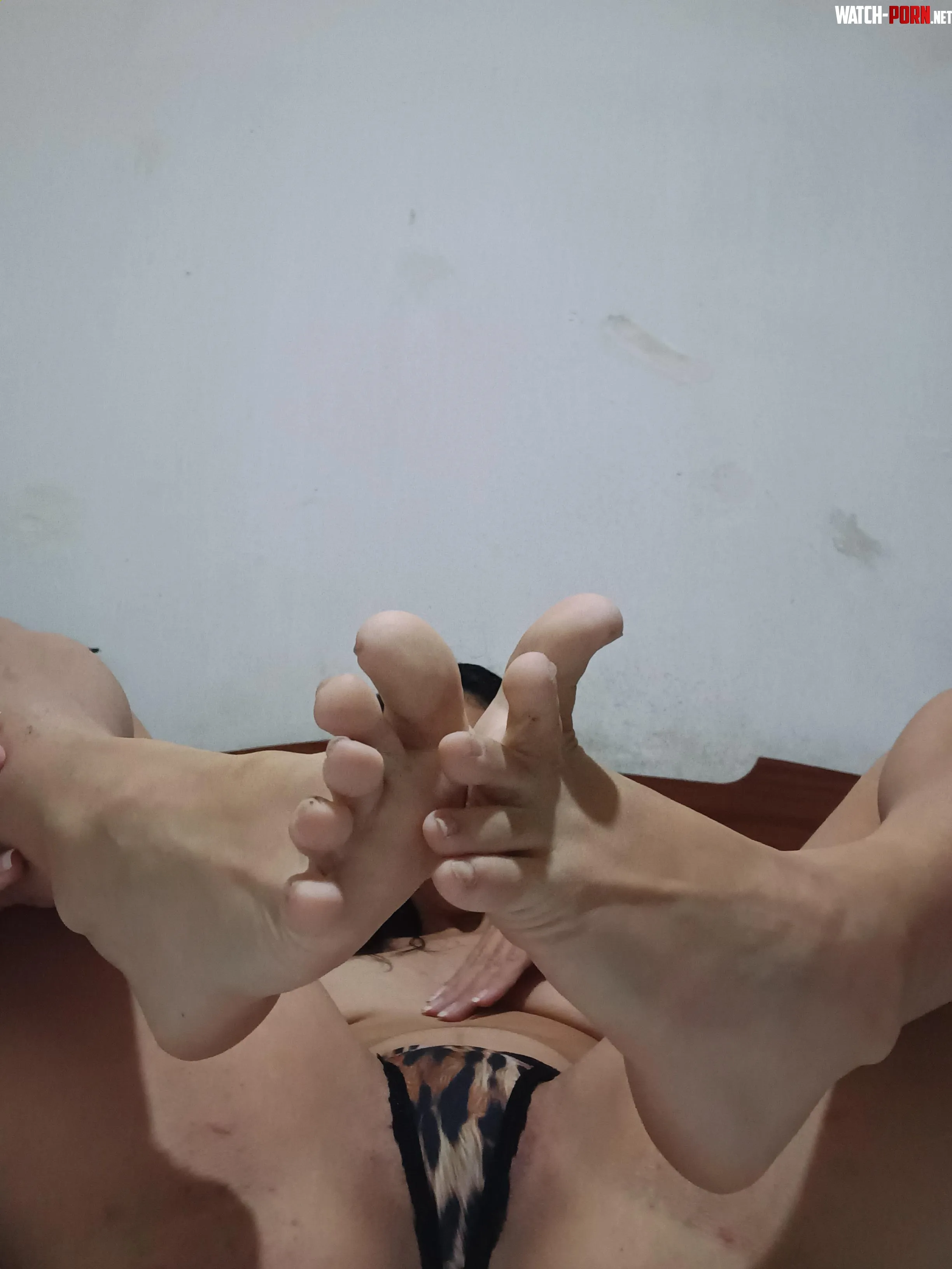 I love playing with my feet. OC by cmdelf