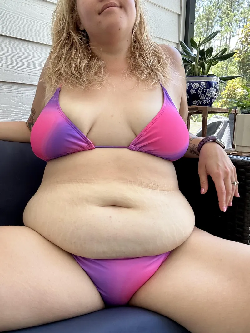 Thumbnail Cuc_mbertart: Seeking Creampie While Married | WeddingRingsShowing