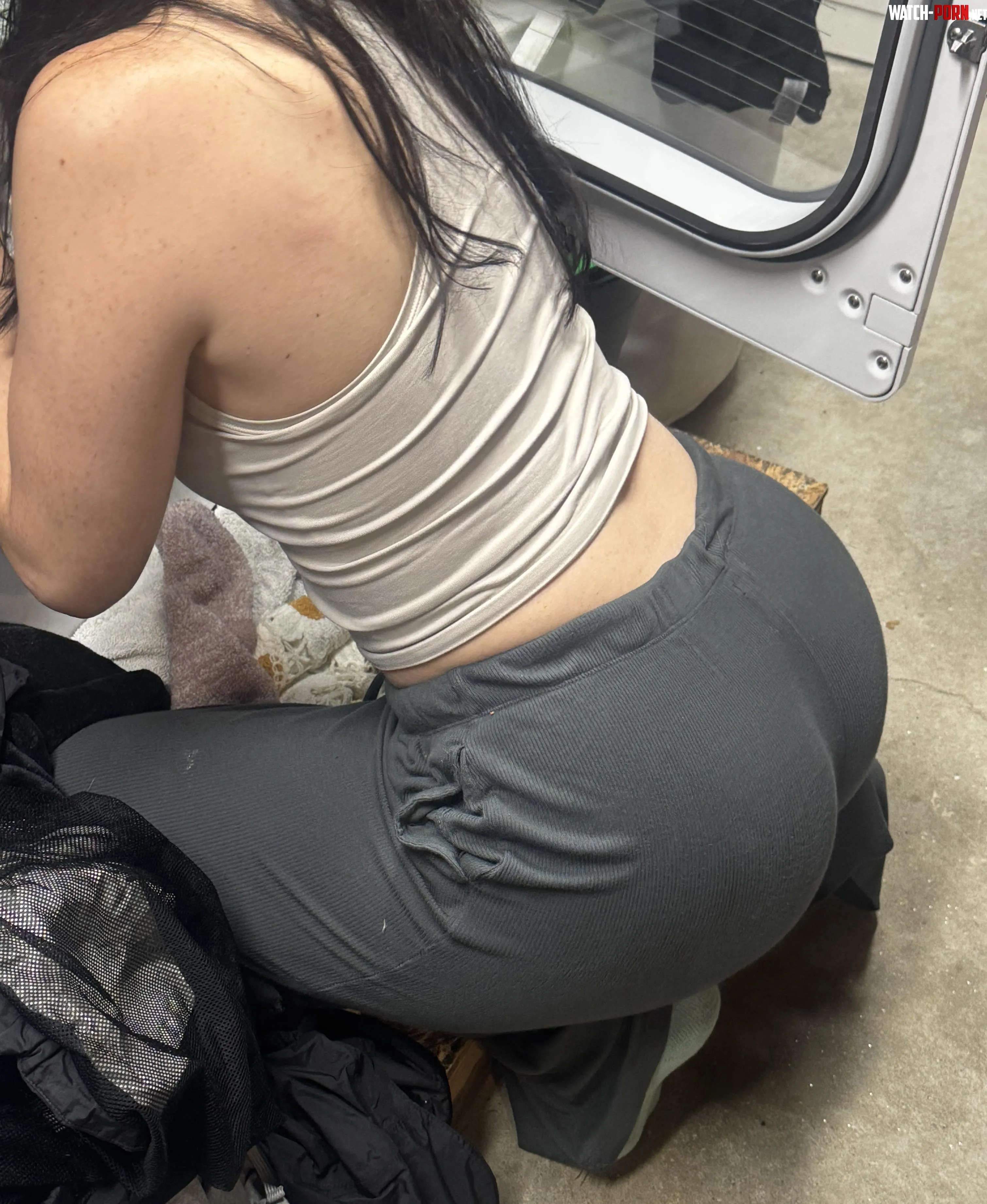 Pawg wifey doing laundry by whooooothis
