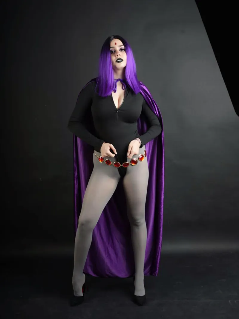 Thumbnail Raven in Gray Pantyhose: An Enchanting Aesthetic