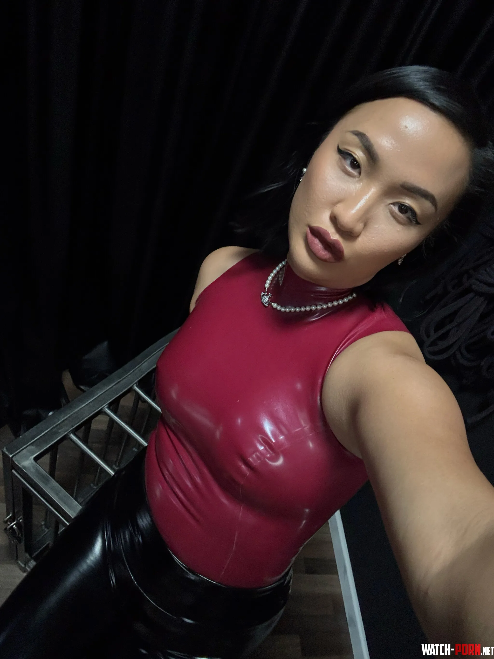 This tight latex demands your attention. What are you waiting for? by ZealousidealLine98