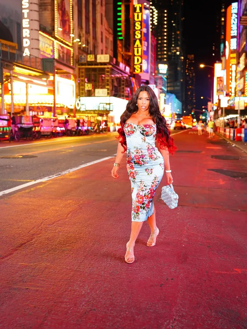 Thumbnail Classy Pornstars Elegance: Luna Star's Allure | Pavlovurasag