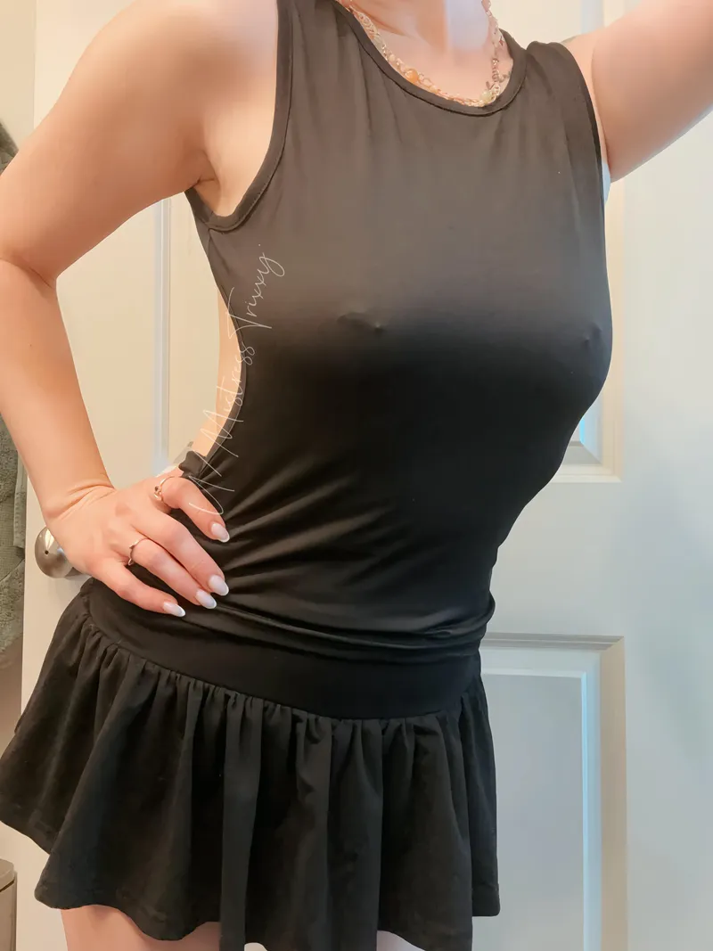 Thumbnail MistressTrixxy's Distracting Gym Look: Probably Too Revealing?
