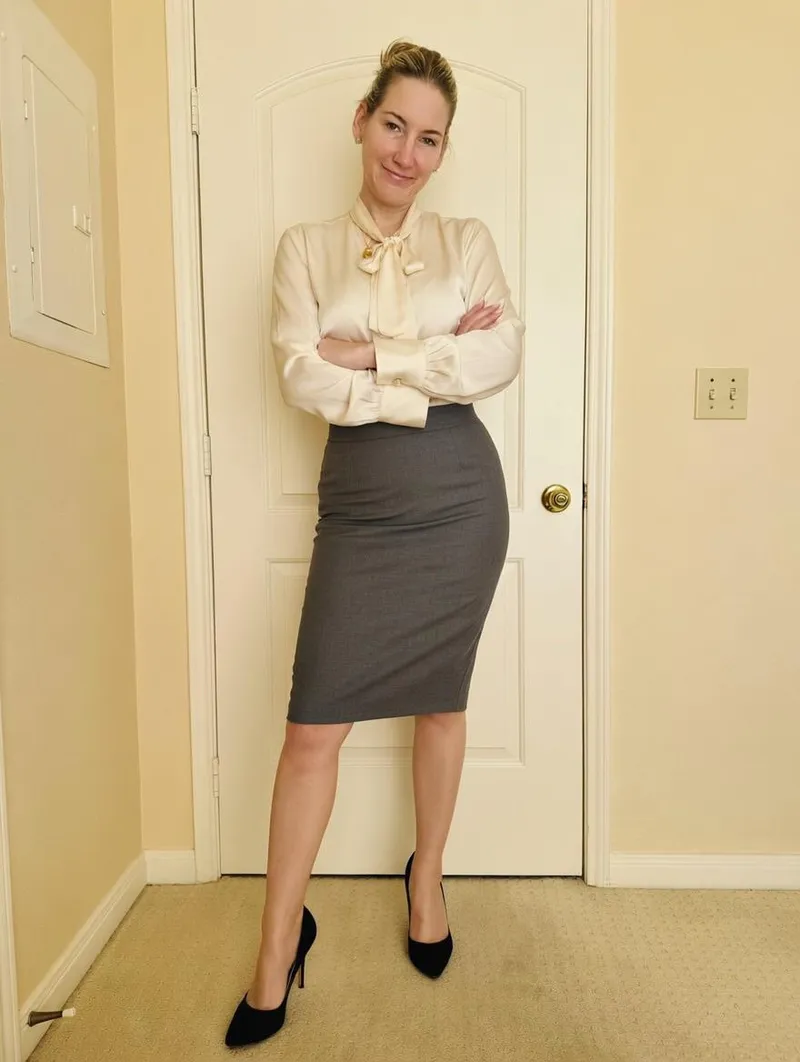 Thumbnail Elevate Your Office Style: Pencil Skirt Office Outfit Inspiration