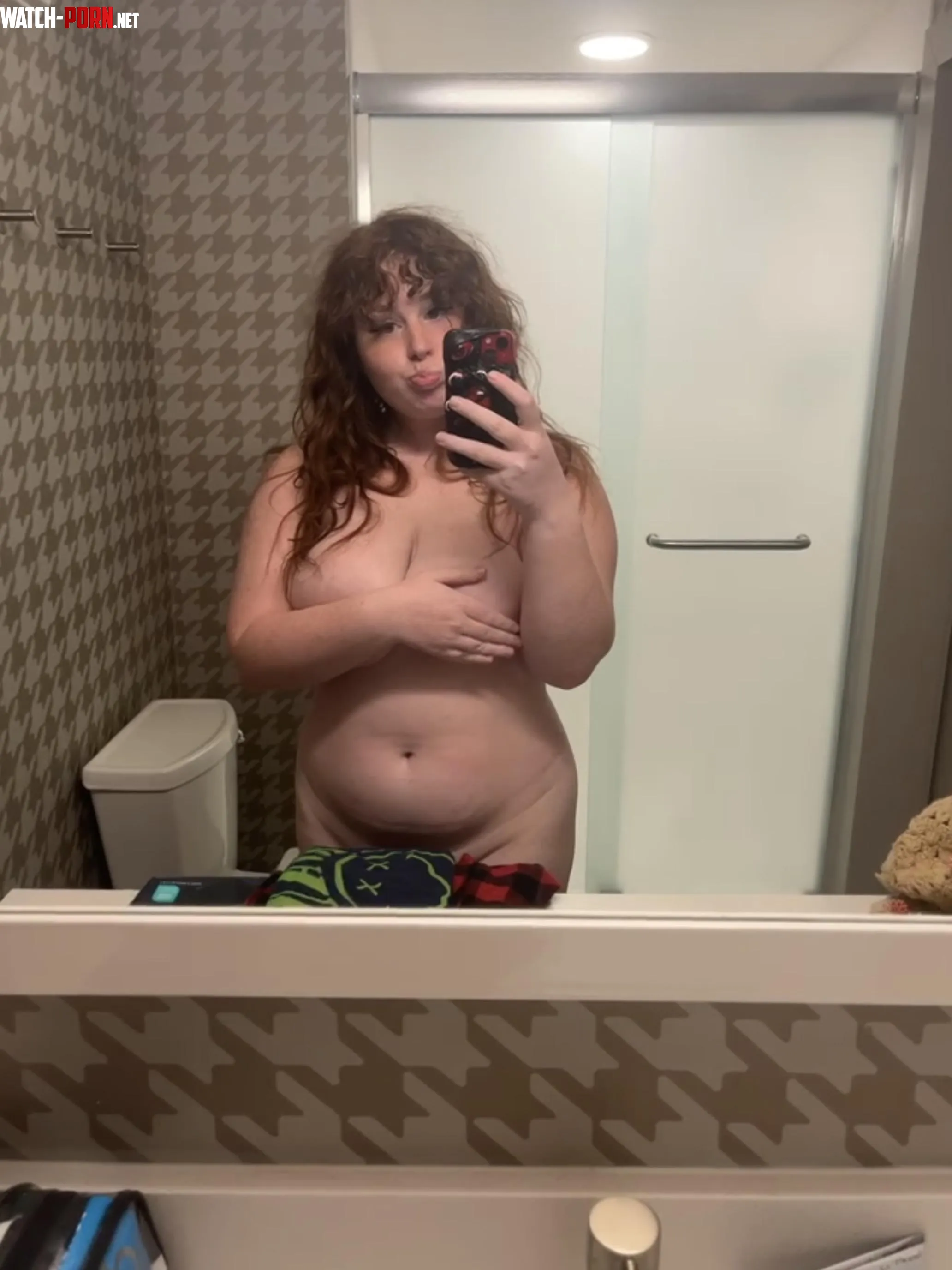 Kinda horny and definitely lonely this Thursday morning the 28th of May at 12:33am. I might be a bit chubby but you’re holding a fat one over there, hehehe. by Opposite-Cat6220