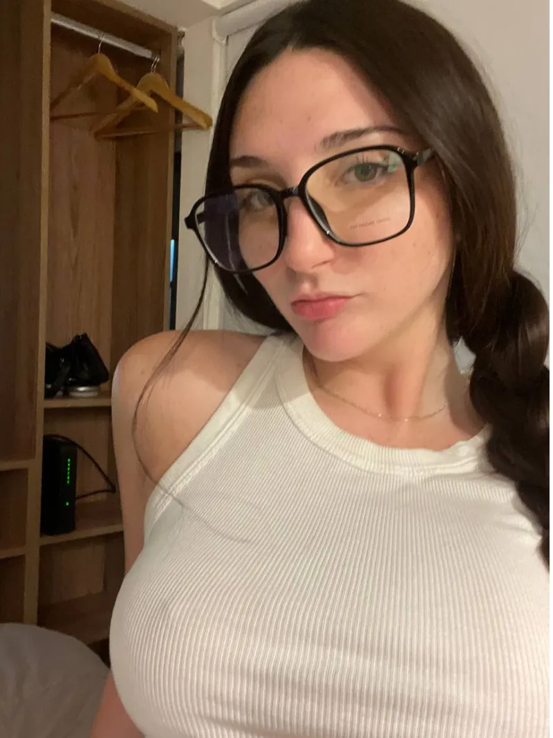 Thumbnail Unleashing Latina Passion: HanaHatake's Tempting Insights