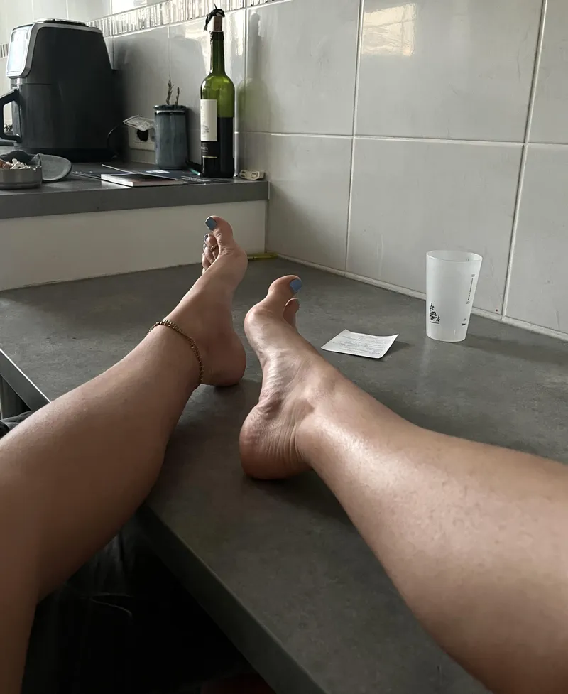 Thumbnail Dinner Delight: OC Foot Display by deliciananas2