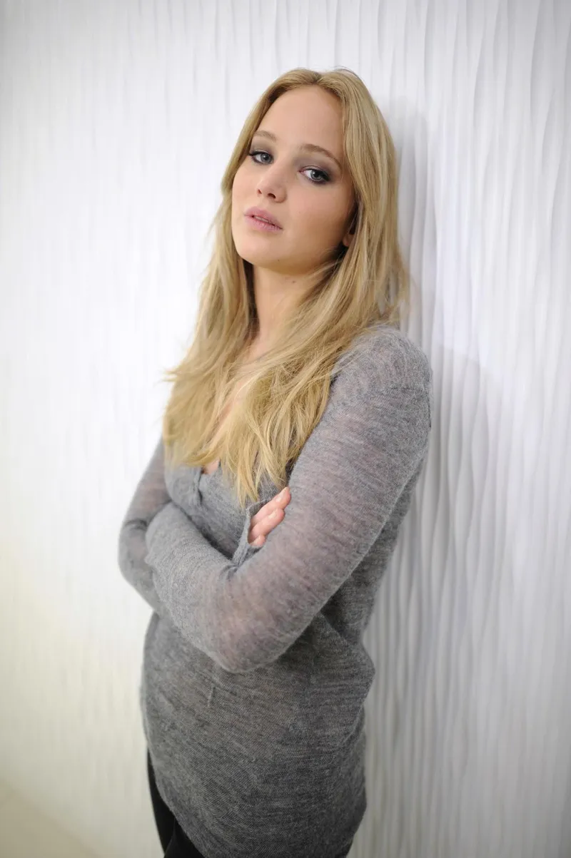 Thumbnail Jennifer Lawrence: A Glimpse of Beauty | Anxious_Turnover1317