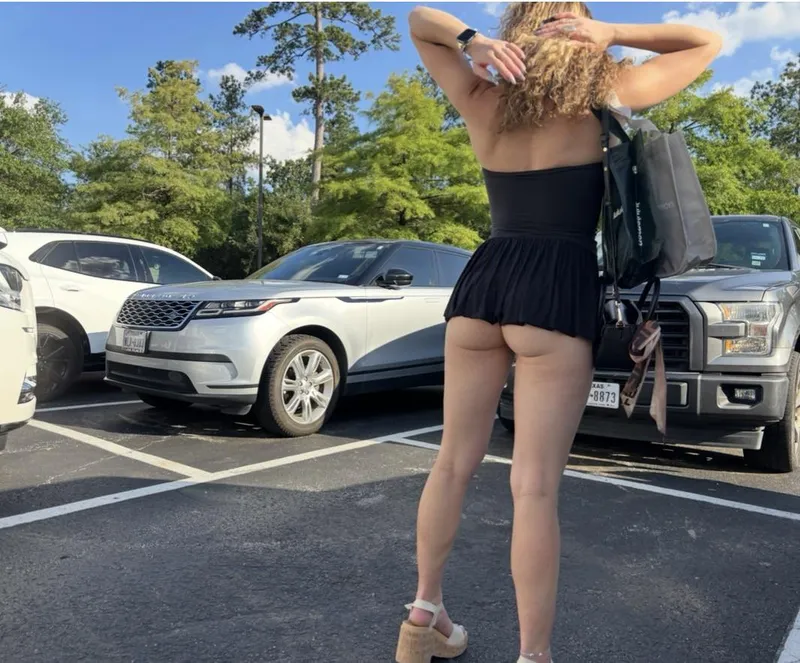 Thumbnail Shopping Fun Unleashed by fitcarlee: A Stylish Journey
