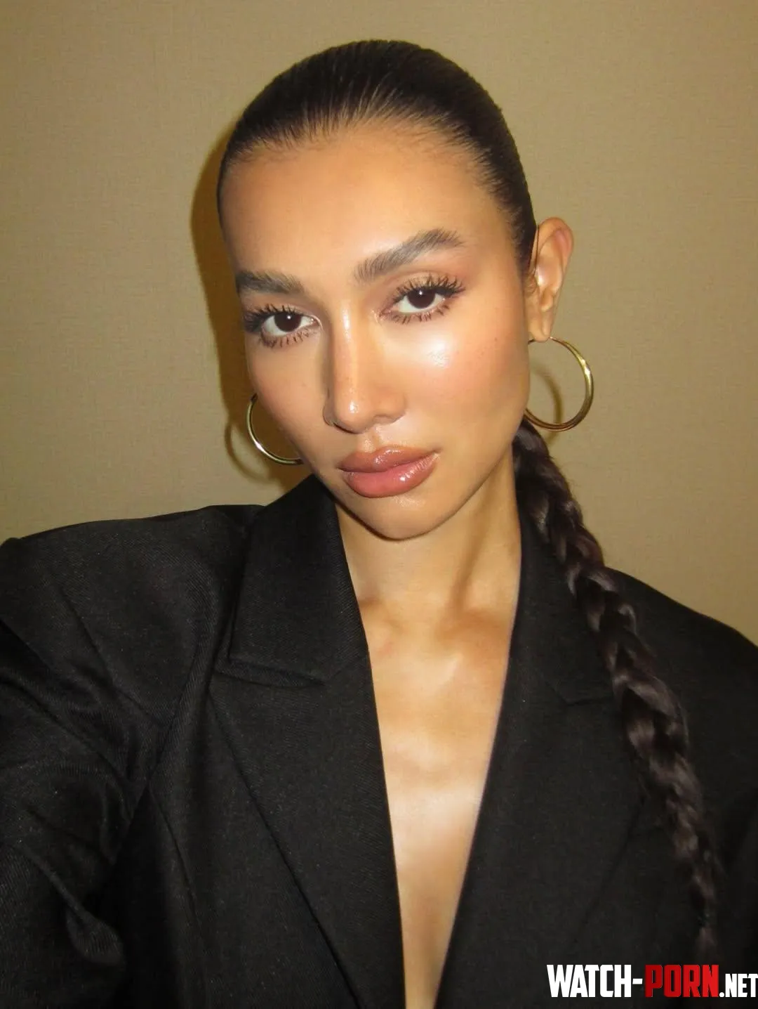 Wow super sleek hair by Smooth-Ad-5303