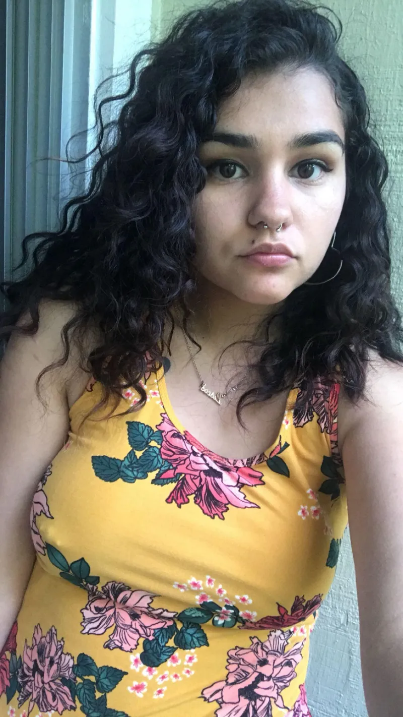 Thumbnail No bra required