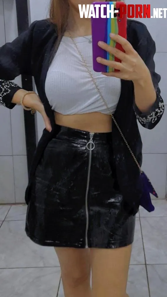 Today I'm going out in my favorite white crop top. by Fearless-0911