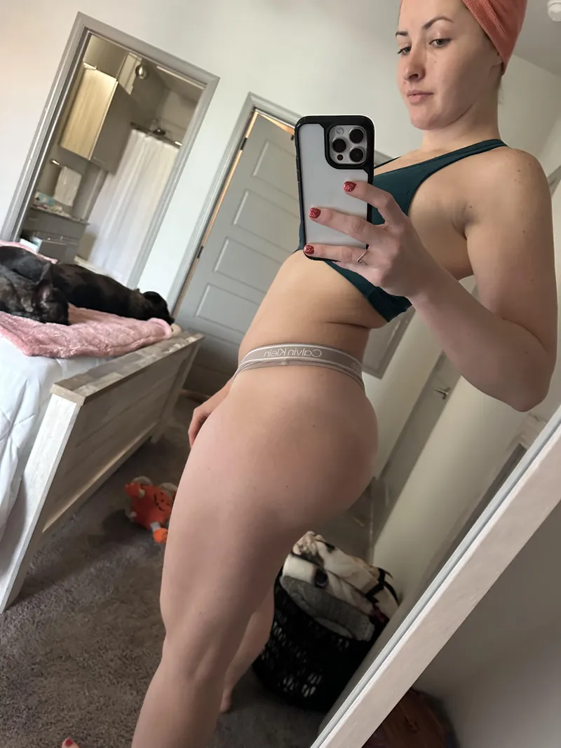 Thumbnail disappearing panties 🤔