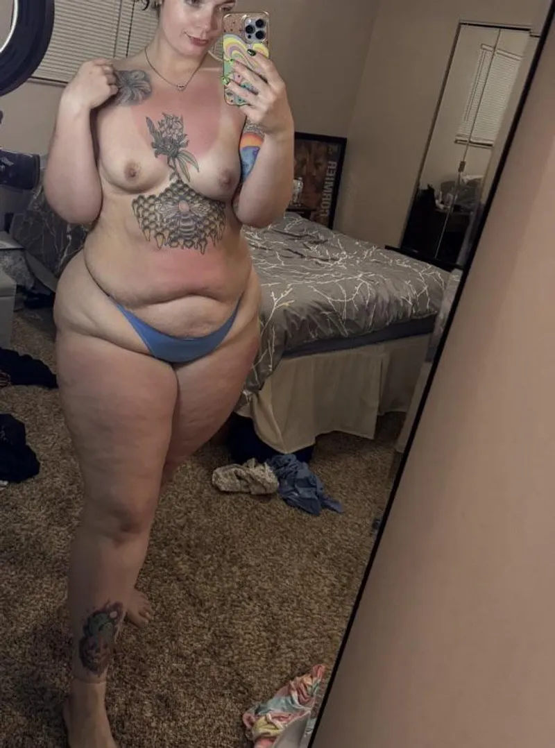 Thumbnail sexually fustrated and horny wife here. Any married but flirting men ?