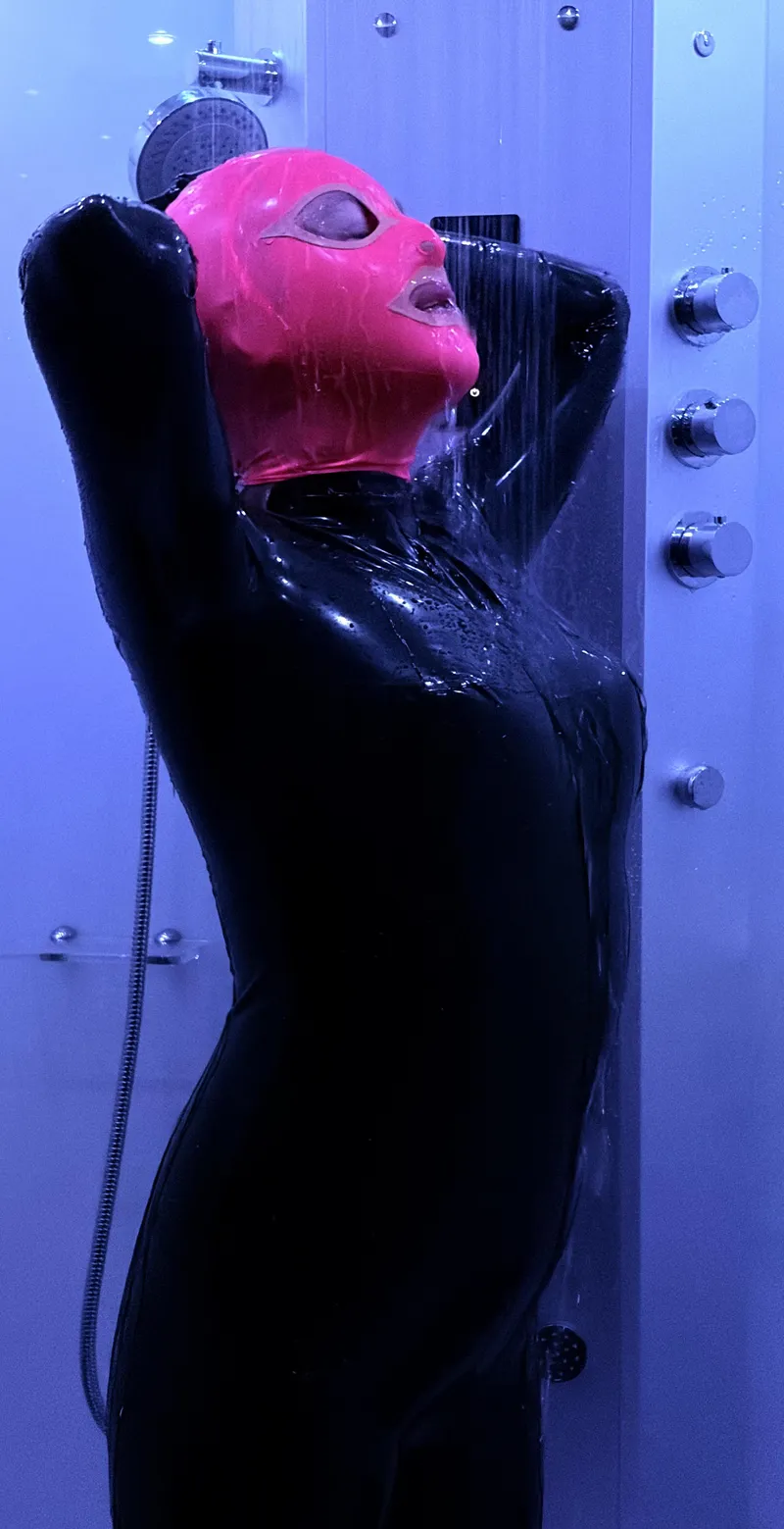 Thumbnail It's shower time