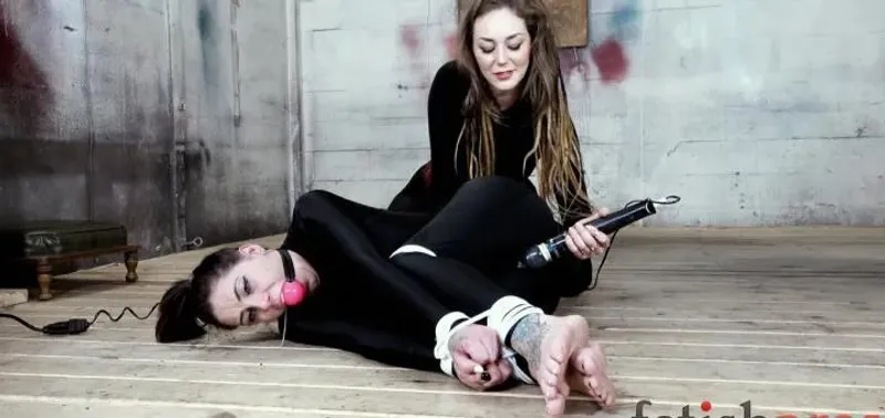 Thumbnail Spy caught