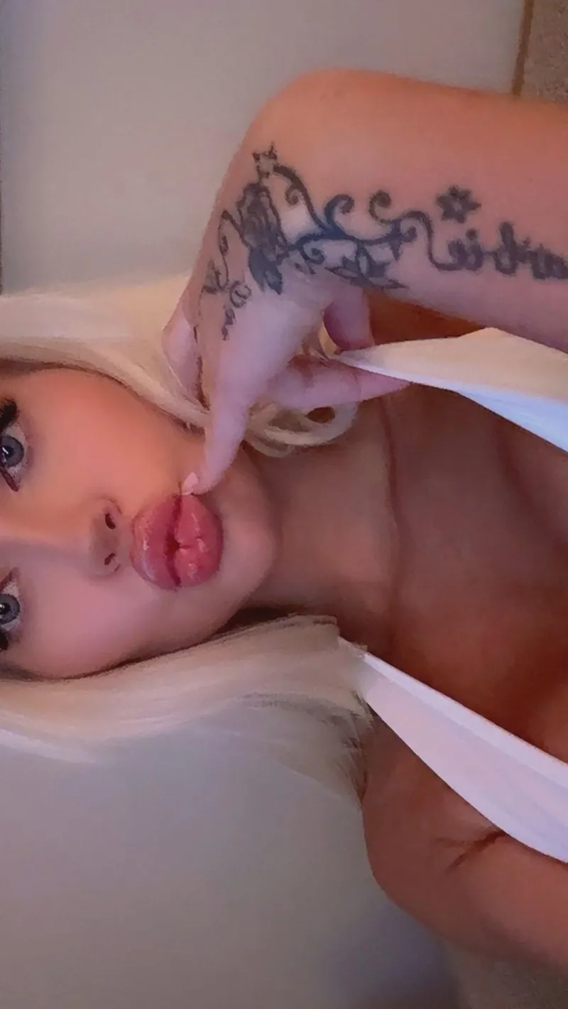 Thumbnail är det konstigt att vilja dejta någon härifrån?❤️