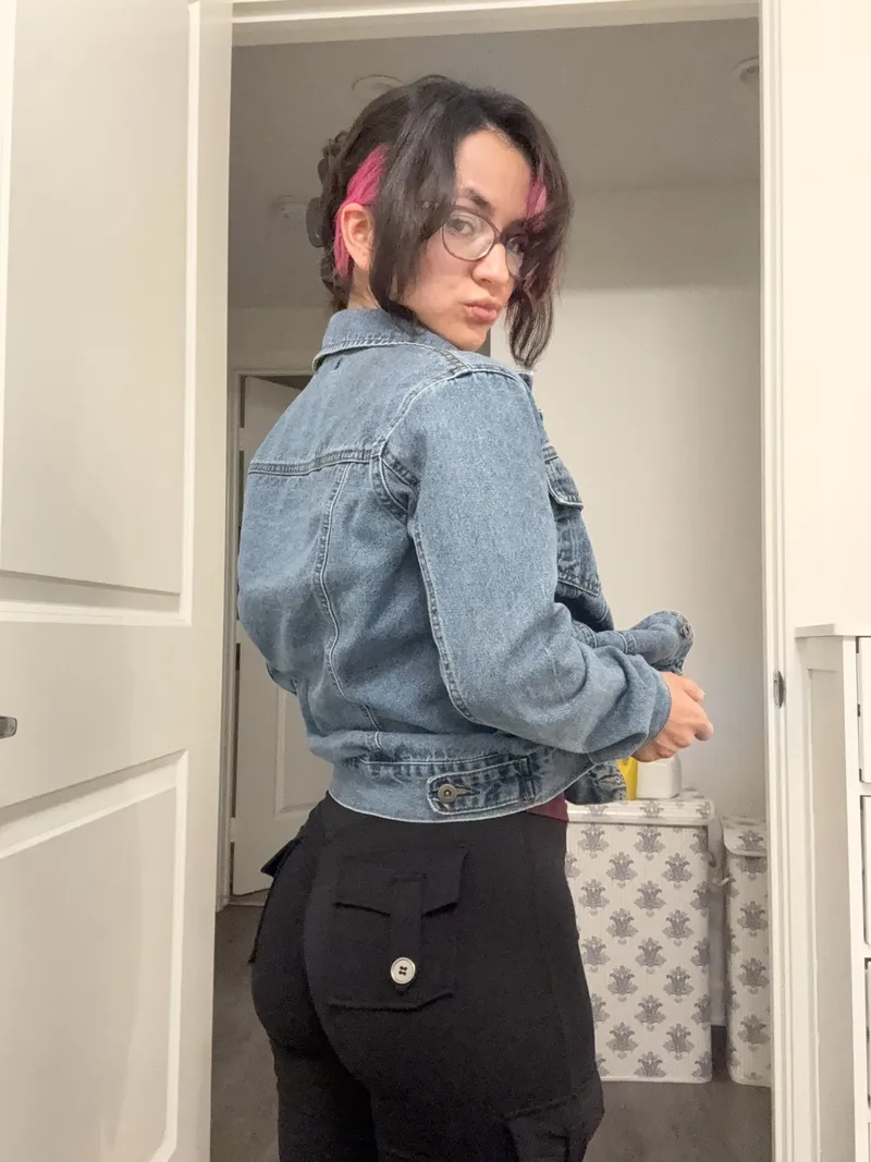 Thumbnail These make my ass look too good