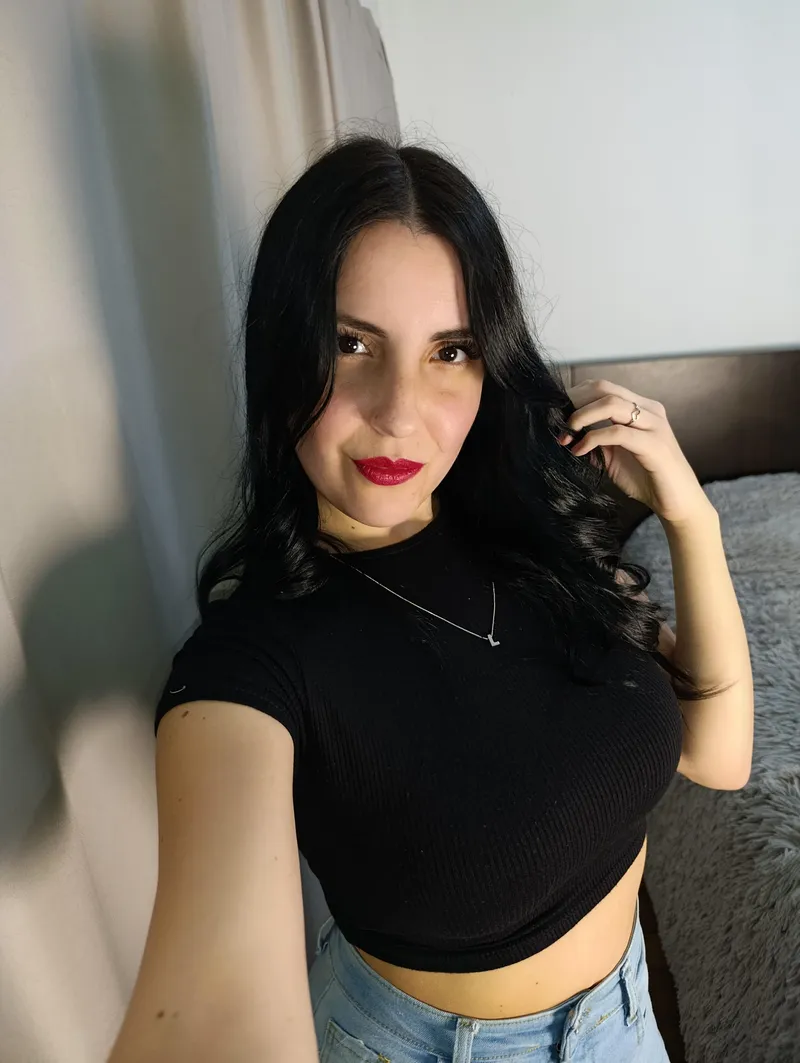 Thumbnail Black crop top today