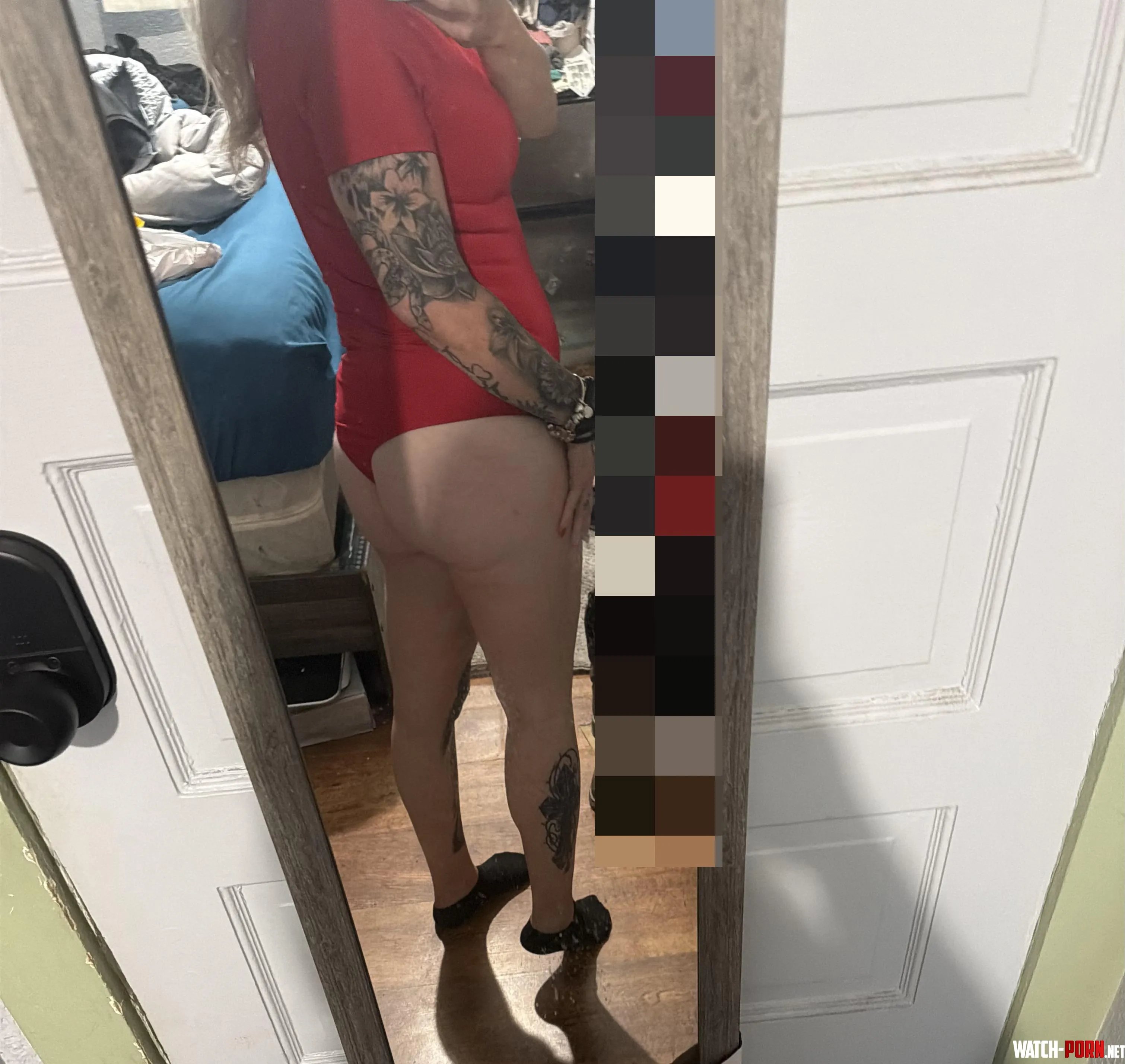 Do you like red bodysuits? by Tantric1937