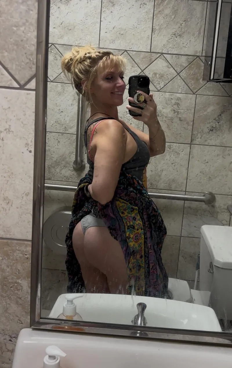 Thumbnail Greetings from me to you