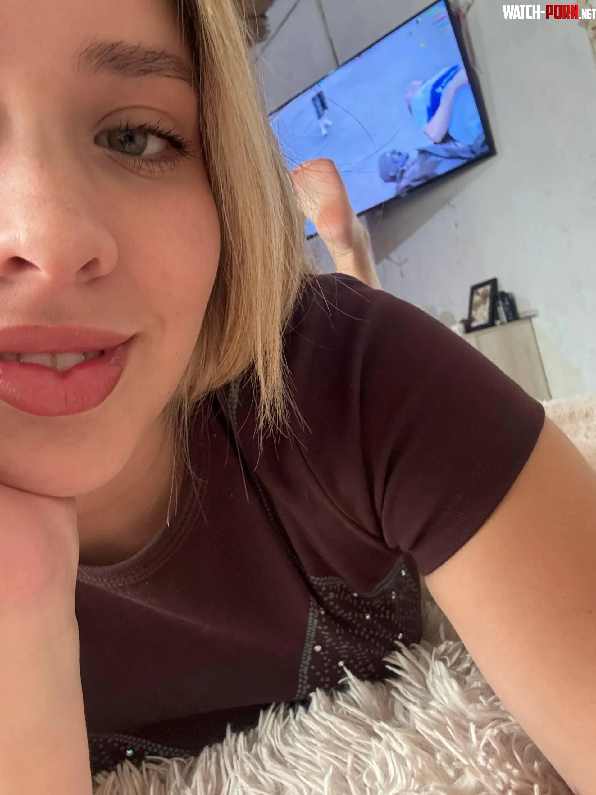 I’m curious what kind of trouble we’d get into together 😏 hit me on s,npcht , miadeagkeeh by Pay_Me-No_Mind