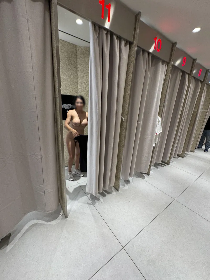 Thumbnail Me being naughty in the fitting rooms.