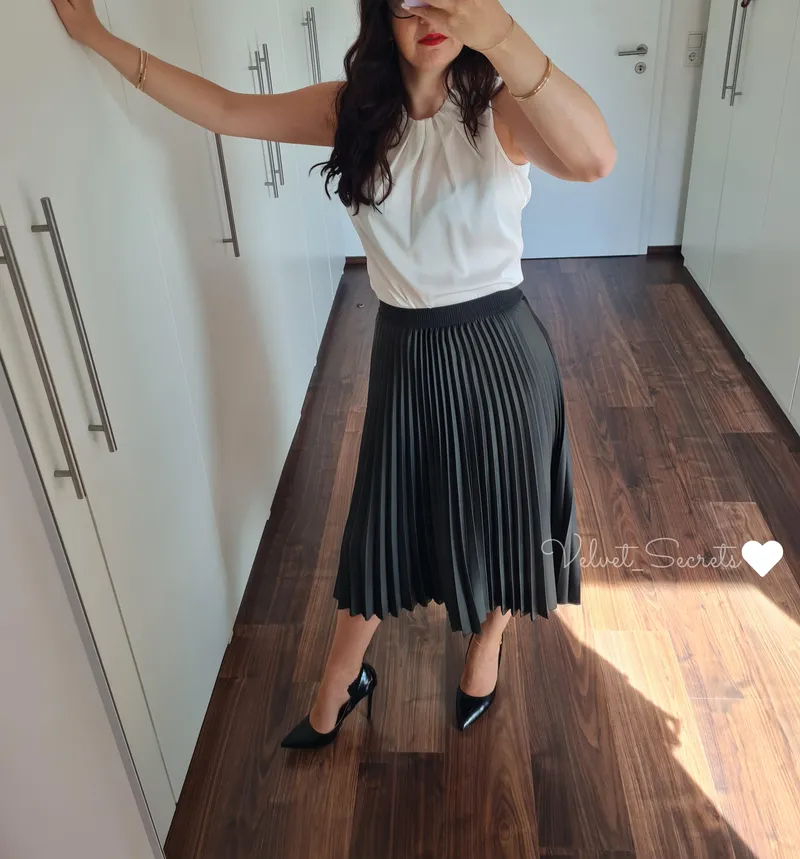 Thumbnail Monday morning - perfectly dressed - lets rock the day