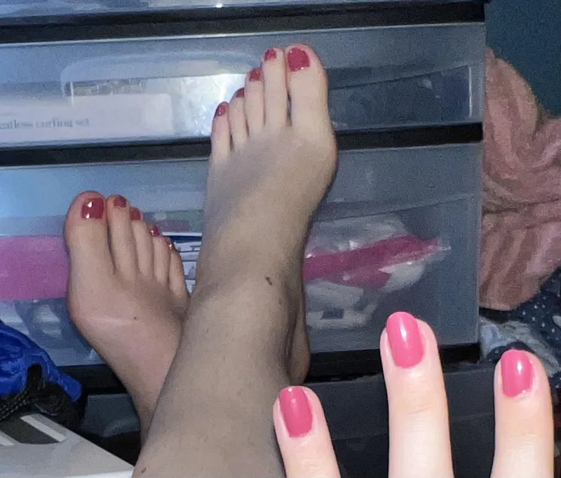 Thumbnail Are my toes pretty? 🥲 OC