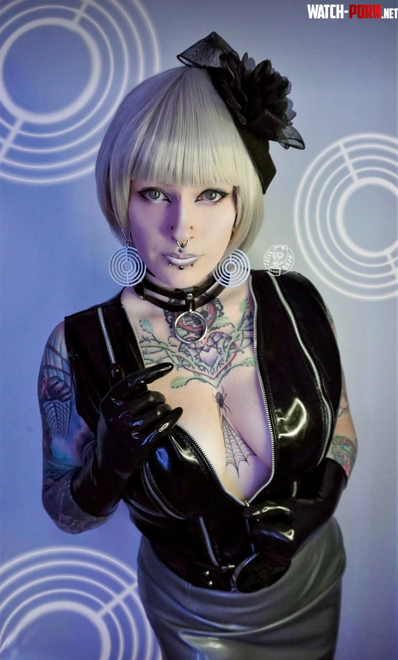 Some sexy sci-fi vibes by Latex_Neko