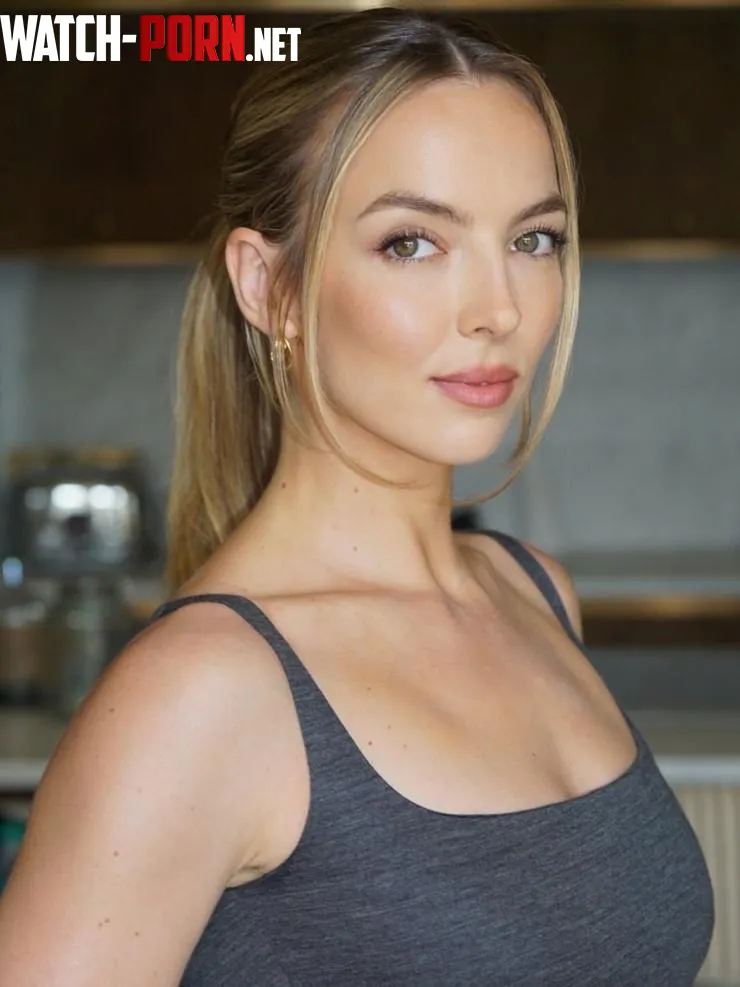 Jodie Comer by Wise_Confidence_8588