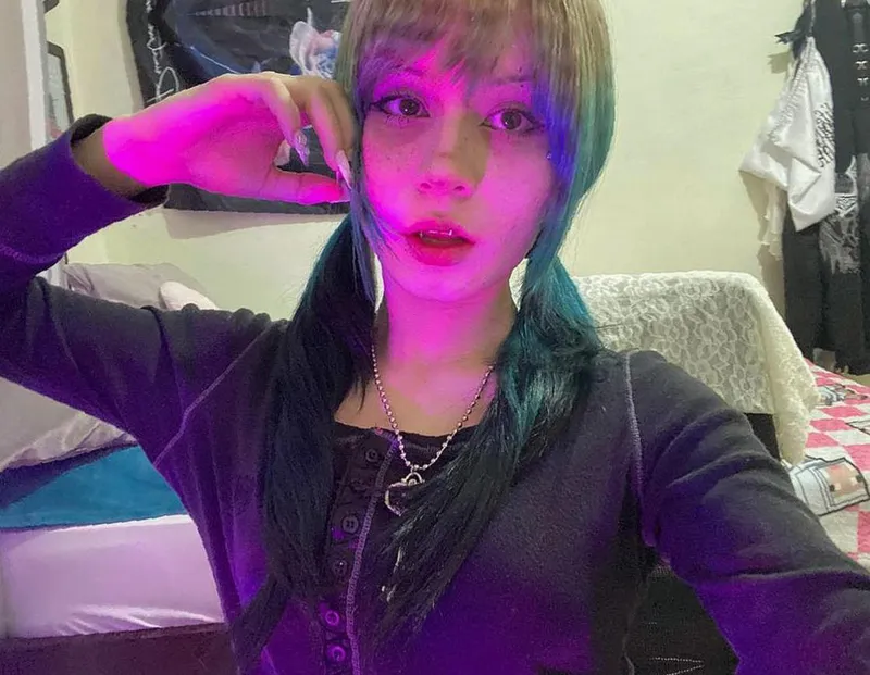 Thumbnail croptop on me